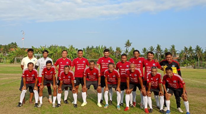 Bali Fun Football: Legend Mitra Devata vs Buaya FC Berakhir 5-0, Purwanto Buka Skor di 5 Menit Awal Babak Pertama