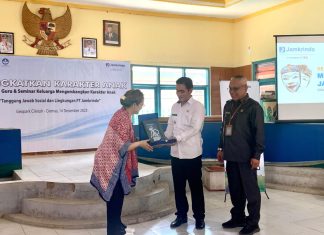 Peduli Pengembangan Karakter Anak di Geopark Ciletuh, Jamkrindo Gelar Pelatihan Guru dan Seminar Parenting