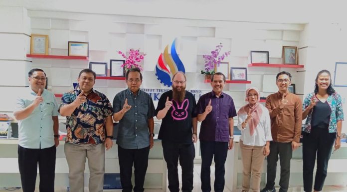 Seminar Teknologi Informasi dan Keamanan Siber digelar Program Magister Komputer ITB STIKOM Bali