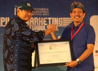 ITB STIKOM Bali Raih Penghargaan MarkPlus Institute