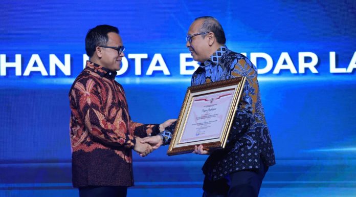 Selenggarakan Pelayanan Publik yang Prima, Kementerian ATR/BPN Raih Dua Penghargaan dari Kementerian PAN-RB