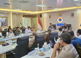 Menteri Nusron Siapkan 50 Hektare Tanah untuk Relokasi Korban Erupsi Gunung Lewotobi Laki-Laki NTT