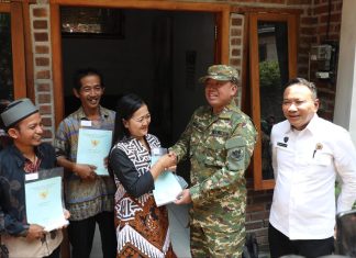 Serahkan 965 Sertipikat Konsolidasi Tanah di Jawa Tengah, Menteri Nusron: Tanah Harus Punya Fungsi Sosial