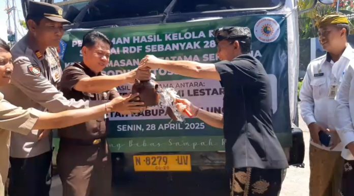 Menuju Klungkung Bebas Residu di Hari Puputan Klungkung, TOSS Center Kirim 28 Ton RDF, Hasil dari Olah Residu
