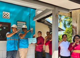 Revitalisasi Sekolah & Digitalisasi Pendidikan, PLN UP3 Bali Selatan Nyalakan Listrik TK Pala Sari Tajen dan Serahkan Bantuan Internet di Hardiknas 2025