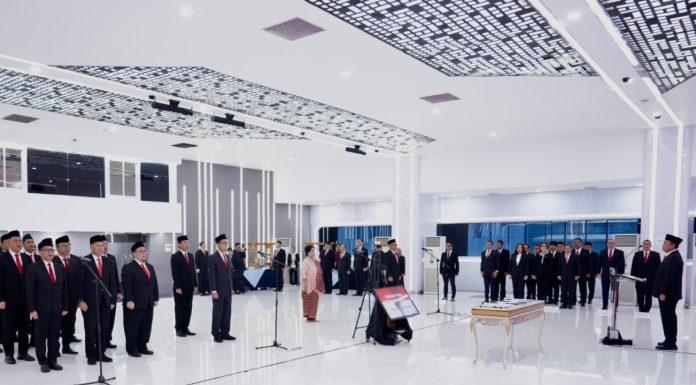 Lantik Pejabat Struktural, Menteri Nusron Tegaskan Pentingnya Sistem Rotasi Berkala