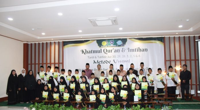 Khatmul Qur’an dan Imtihan TPQ Al Furqon Dukuh Sari bersama Rumah Ngaji Uwais Al-Qarni: Santri Makin Percaya Diri, Metode Ummi Tuai Apresiasi