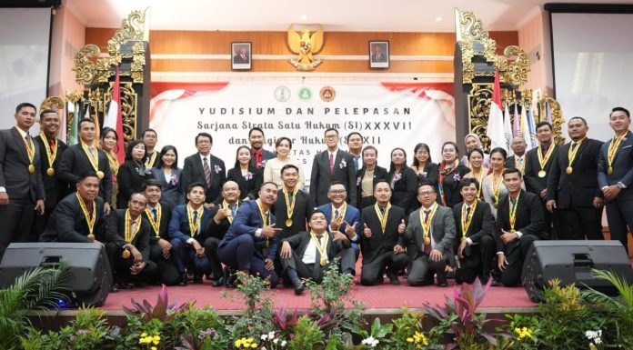 Fakultas Hukum Universitas Dwijendra Denpasar Lepas 97 Mahasiswa