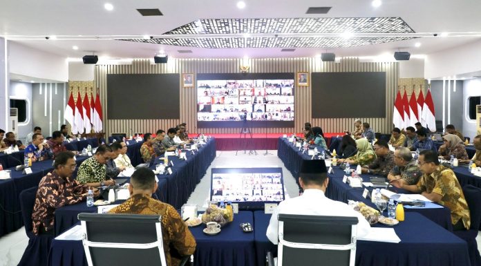 Rapim Semester I, Menteri Nusron Minta Jajaran Evaluasi Tunggakan dan Layanan Elektronik Menteri Nusron saat membuka Rapat Pimpinan (Rapim) Semester I Tahun 2025, yang digelar di Aula Prona Kementerian ATR/BPN, Jakarta, Jumat (11/07/2025)