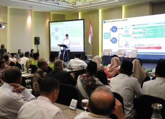 Jadi Pembicara di Rakernas BWI, Menteri Nusron Tegaskan Target Sertipikasi Wakaf hingga 2028 Menteri Agraria dan Tata Ruang/Kepala Badan Pertanahan Nasional (ATR/BPN), Nusron Wahid