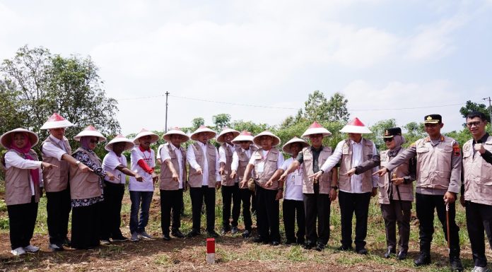 Selain Menghindari Konflik, Menteri Nusron Nilai Pemasangan Patok Bisa Tandai Batas Tanah APL dengan Non-APL