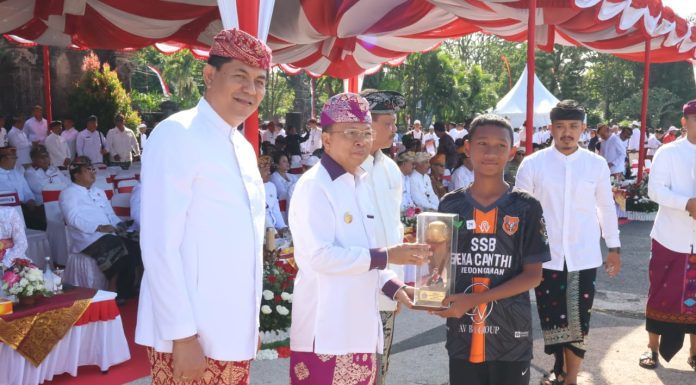 Eka Canthi FC U12 Raih Juara 3 Kerthi Bali Cup, Terima Piala Gubernur Bali