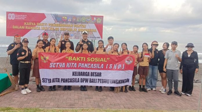Setya Kita Pancasila dan Kodam IX/Udayana Gelar Karya Bakti Bersih Pantai dan Bagikan 1.500 Bendera Merah Putih