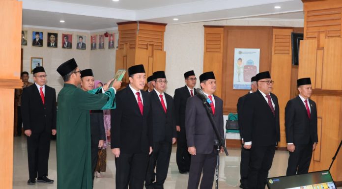 Lantik Pejabat Struktural, Menteri ATR/Kepala BPN: Layani Masyarakat dengan Hati, Bukan Transaksi