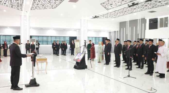 Lantik 804 Pejabat, Menteri Nusron: Pelantikan Berkala Cerminkan Organisasi yang Sehat