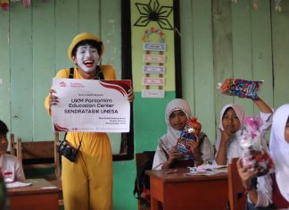 Seniman Muda Tanpa Suara, Berbicara Lewat Aksi: Mahasiswa Disabilitas Unesa Galang Donasi untuk Korban Semeru