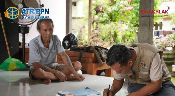 Tim COD Antar Sertipikat ke Desa Batuagung, Kantah Jembrana Wujudkan Layanan Bersih dan Melayani