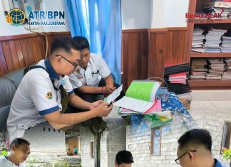 Penyerahan Sertipikat PTSL di Mendoyo, Wujud Nyata Kepastian Hukum bagi Masyarakat