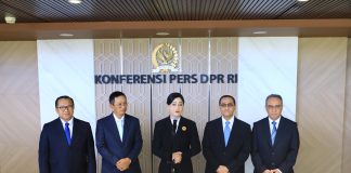 DPR RI TETAPKAN LIMA CALON ANGGOTA DEWAN KOMISIONER OJK