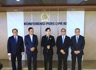 DPR RI TETAPKAN LIMA CALON ANGGOTA DEWAN KOMISIONER OJK