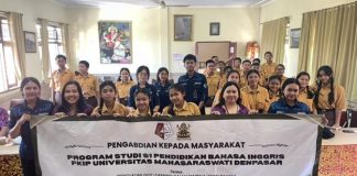 Prodi S1 Pendidikan Bahasa Inggris Unmas Denpasar Kenalkan Padlet untuk Dukung Deep Learning di SMP Negeri 9 Denpasar