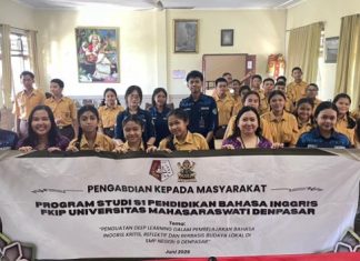 Prodi S1 Pendidikan Bahasa Inggris Unmas Denpasar Kenalkan Padlet untuk Dukung Deep Learning di SMP Negeri 9 Denpasar