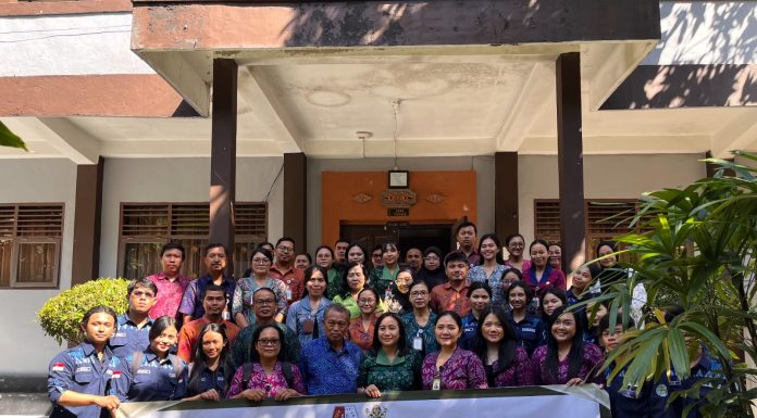 Prodi Pendidikan Bahasa Inggris UNMAS Denpasar Gelar Workshop Deep Learning Berbasis Kearifan Lokal Bali di SMPN 9 Denpasar