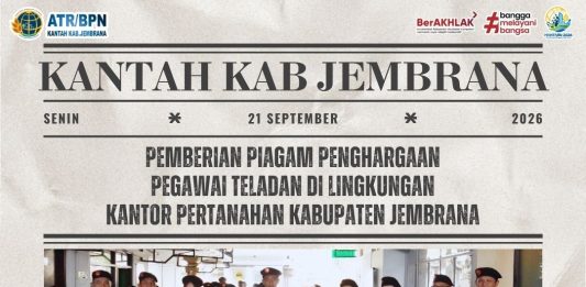 Kantor Pertanahan Kabupaten Jembrana Serahkan Piagam Penghargaan kepada Pegawai Teladan