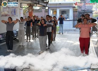 Senam Sehat Jumat Pagi, Kantor Pertanahan Kabupaten Jembrana Jaga Kebugaran dan Semangat Pelayanan