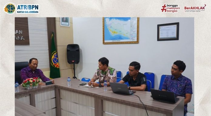 KANTOR PERTANAHAN KABUPATEN JEMBRANA PERKUAT SINERGI DAN PENYAMAAN PERSEPSI BERSAMA KANTOR JASA SURVEYOR BERLISENSI (KJSB)